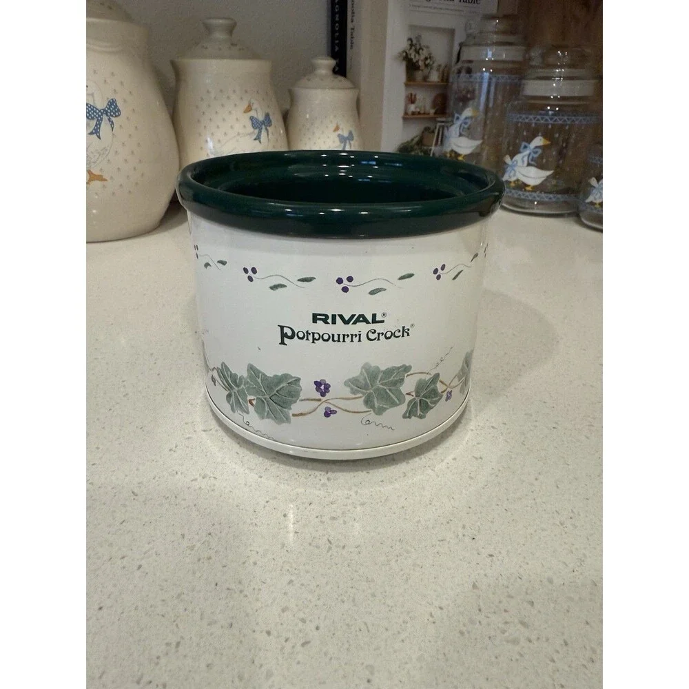 1988 Vintage Rival Potpourri Crock Pot Scent Warmer Ivy Design